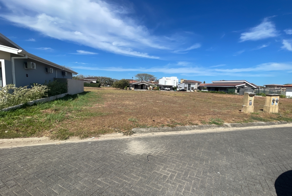 Gated Community Lot for Sale in Condominium Parque del Encino – Liberia