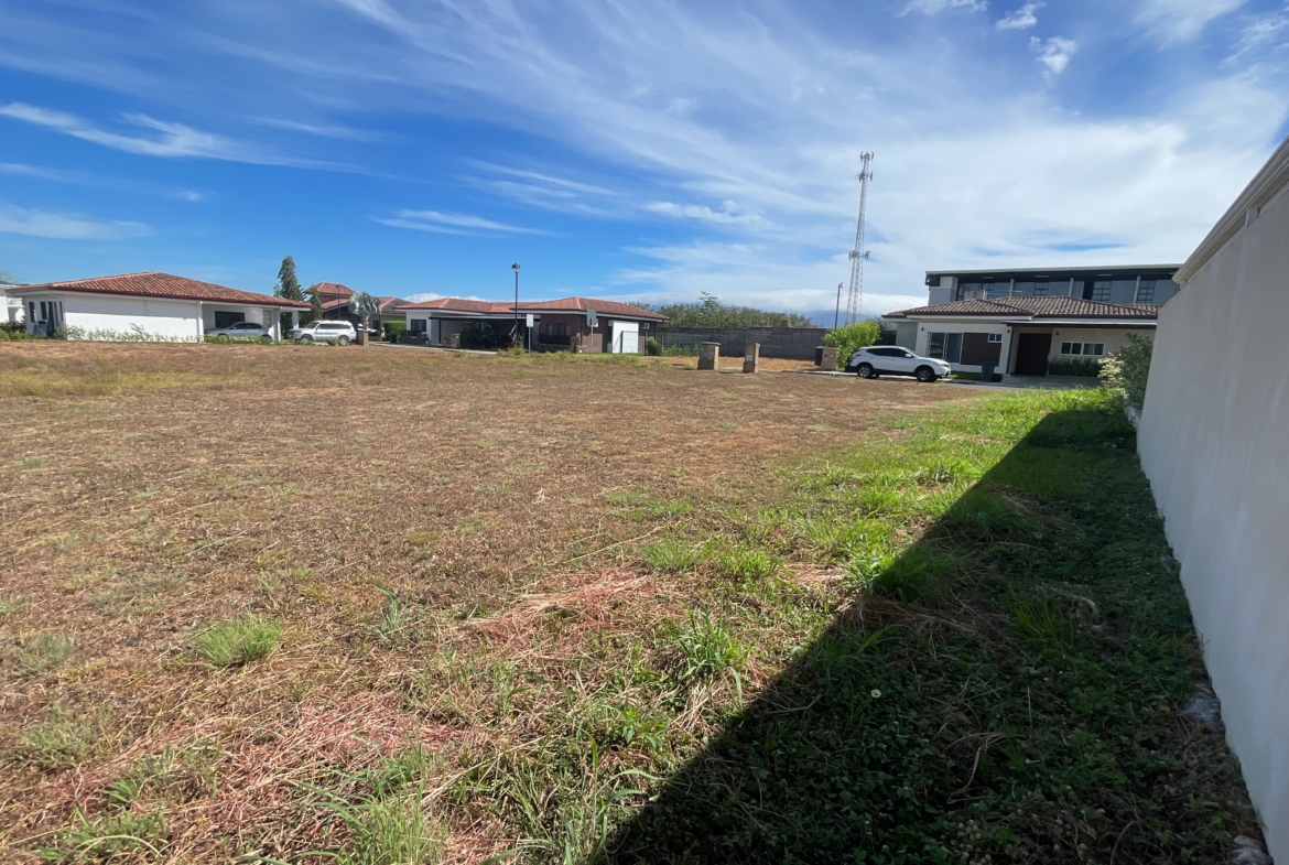 Gated Community Lot for Sale in Condominium Parque del Encino – Liberia